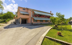2 Bedroom Beautiful Apartment In Mucici
